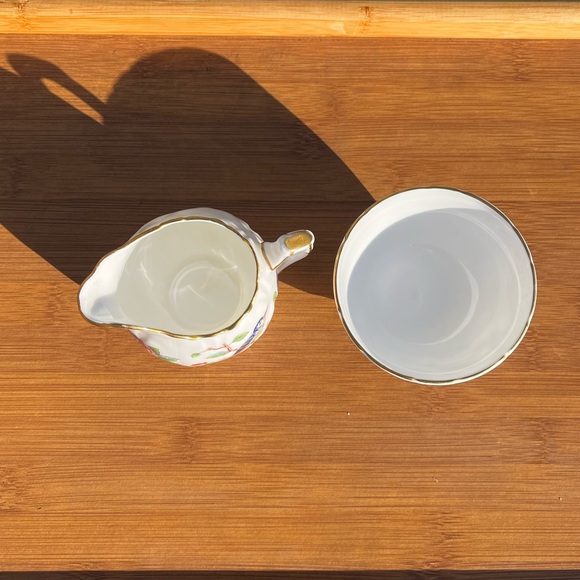 Aynsley Pembroke Fine English Bone China Sugar Bowl and Cream Pitcher - Picture 3 of 5